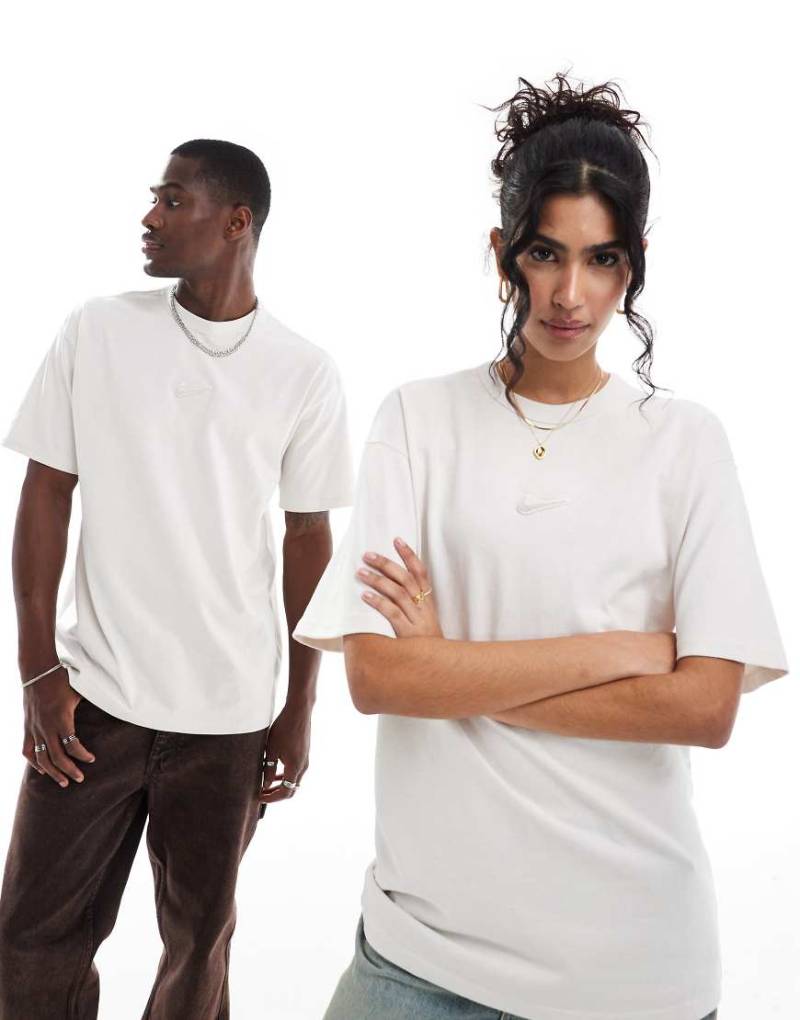 Nike - Premium Essentials - Oversize-T-Shirt in gebrochenem Weiß-Gelb von Nike