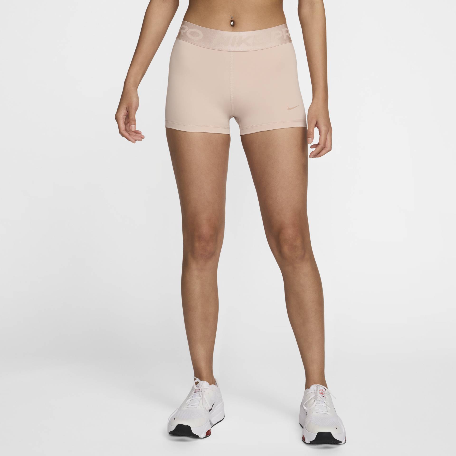 Nike Pro Shorts mit mittelhohem Bund für Damen (ca. 7,5 cm) - Braun von Nike