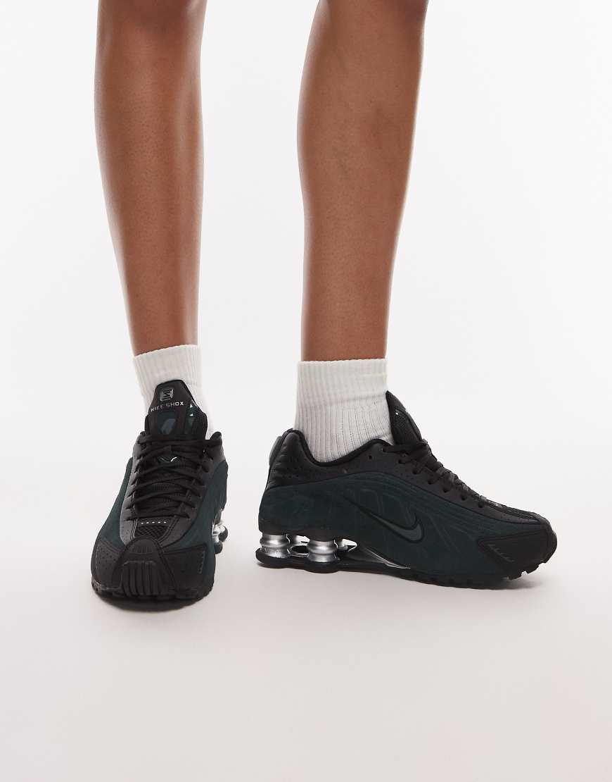 Nike - Shox R4 - Sneaker in Schwarz und Dunkelgrün von Nike