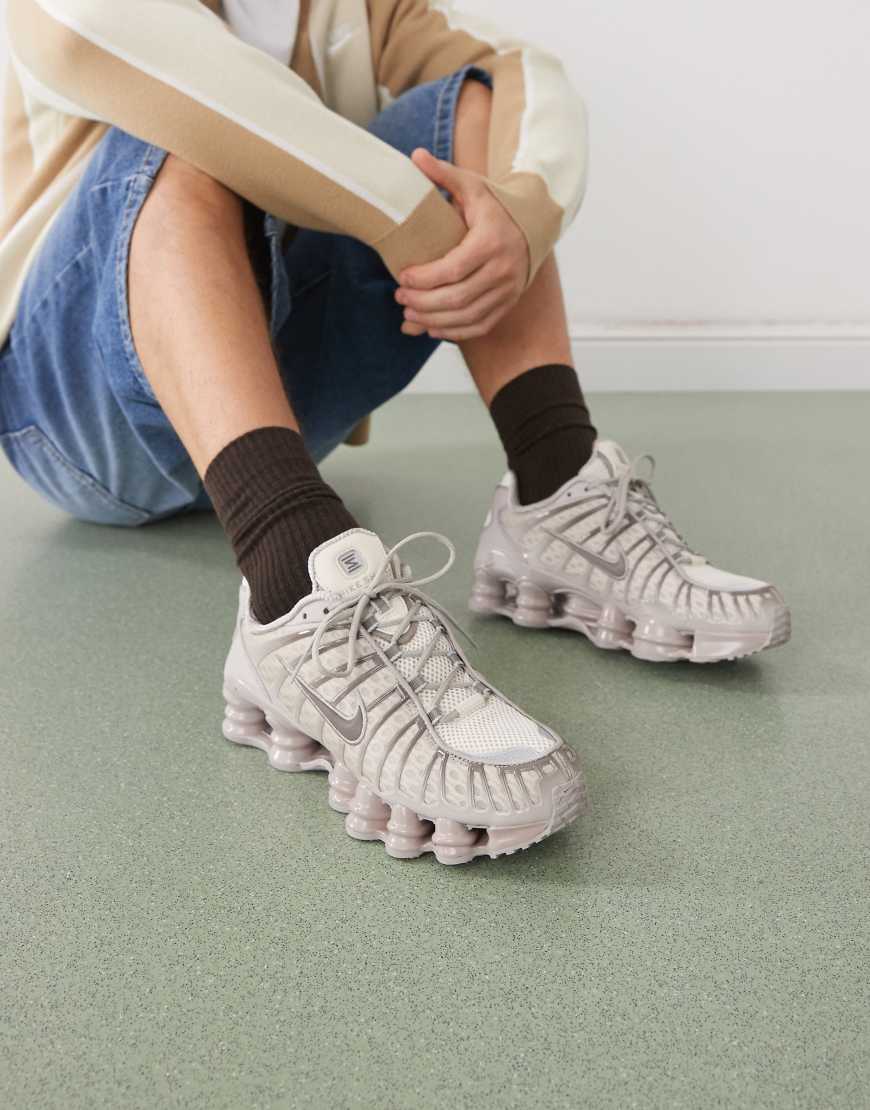 Nike - Shox TL - Sneaker in Beige-Braun von Nike