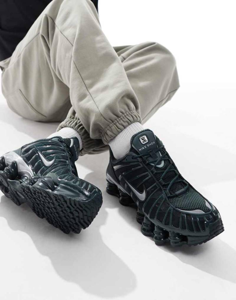 Nike - Shox TL - Sneaker in Dunkelgrün und Silber von Nike