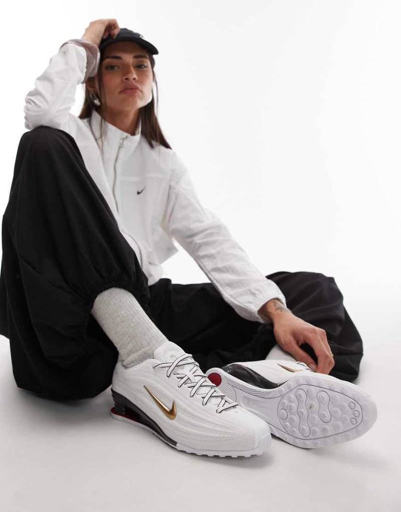 Nike - Shox Z - Sneaker in Weiß und Gold von Nike