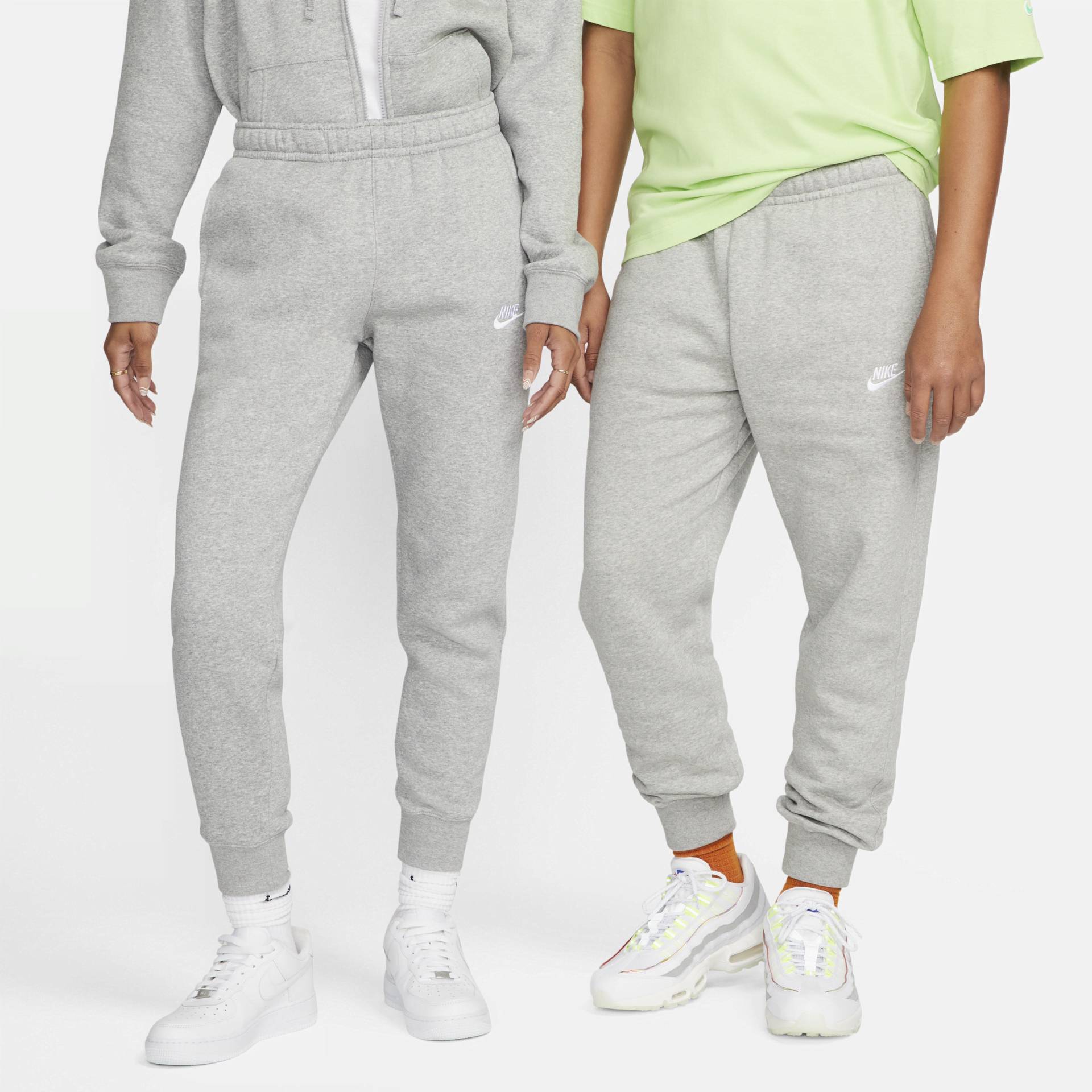 Nike Sportswear Club Fleece Jogginghose - Grau von Nike