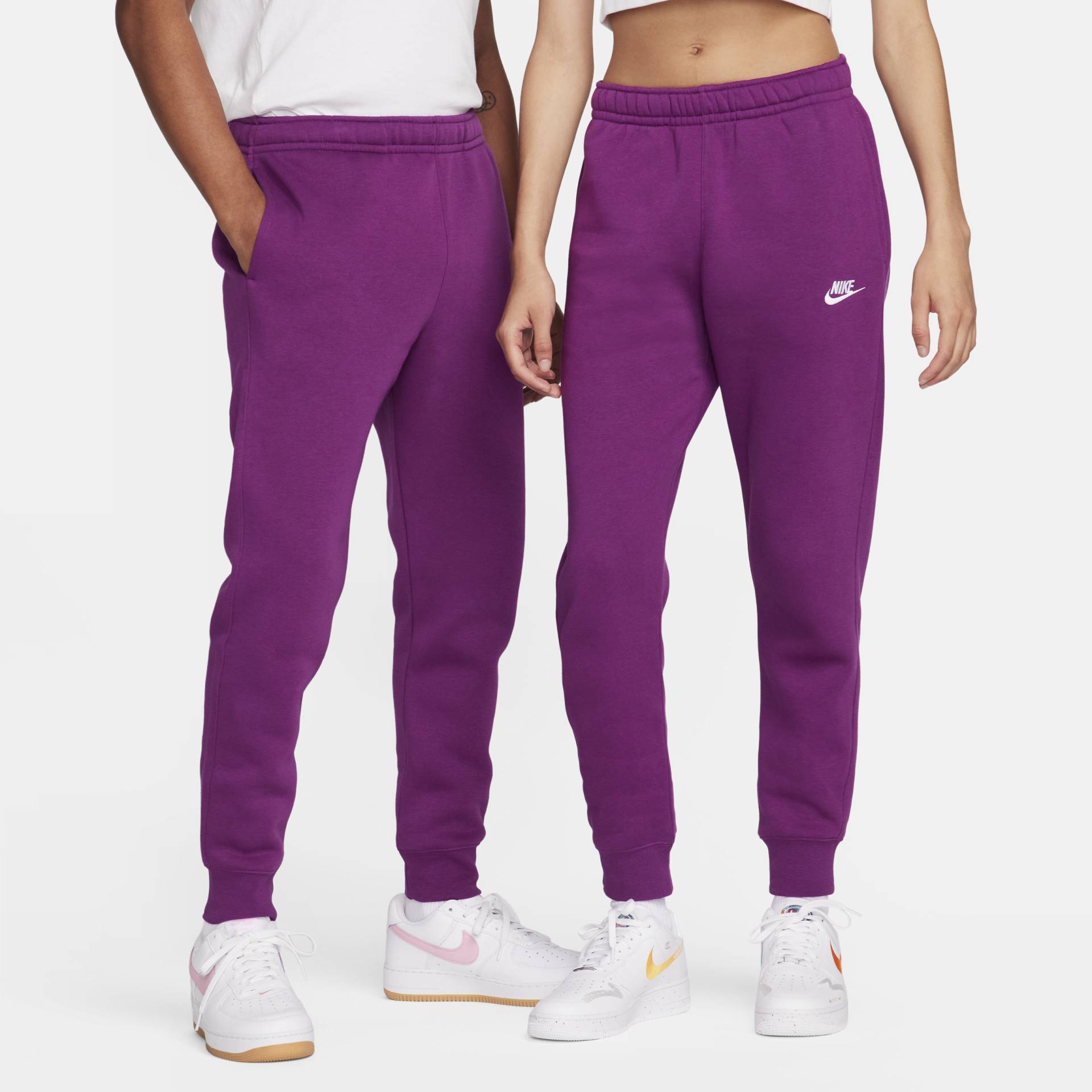 Nike Sportswear Club Fleece Jogginghose - Lila von Nike