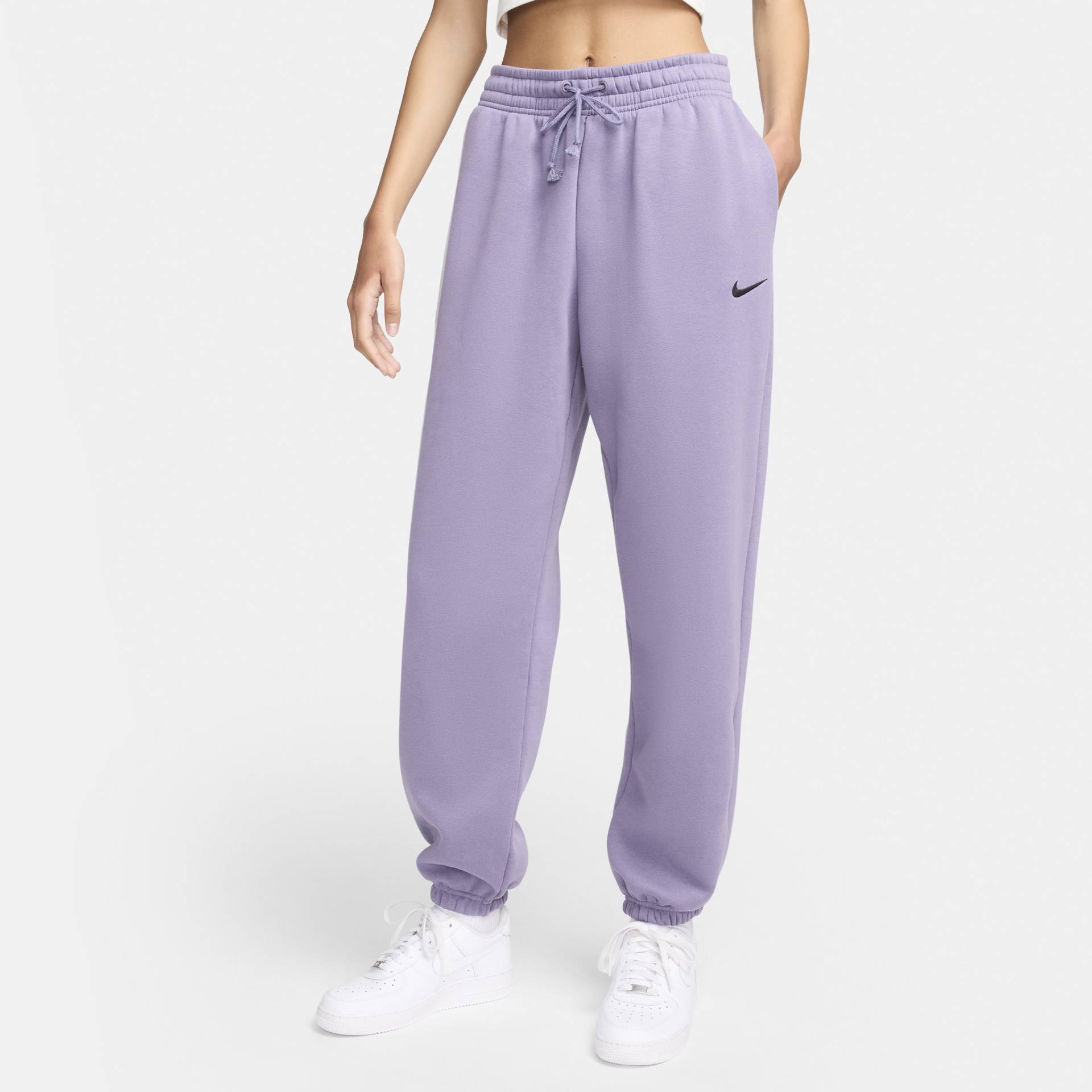 Nike Sportswear Phoenix Fleece Oversize-Trainingshose mit hohem Taillenbund für Damen - Lila von Nike