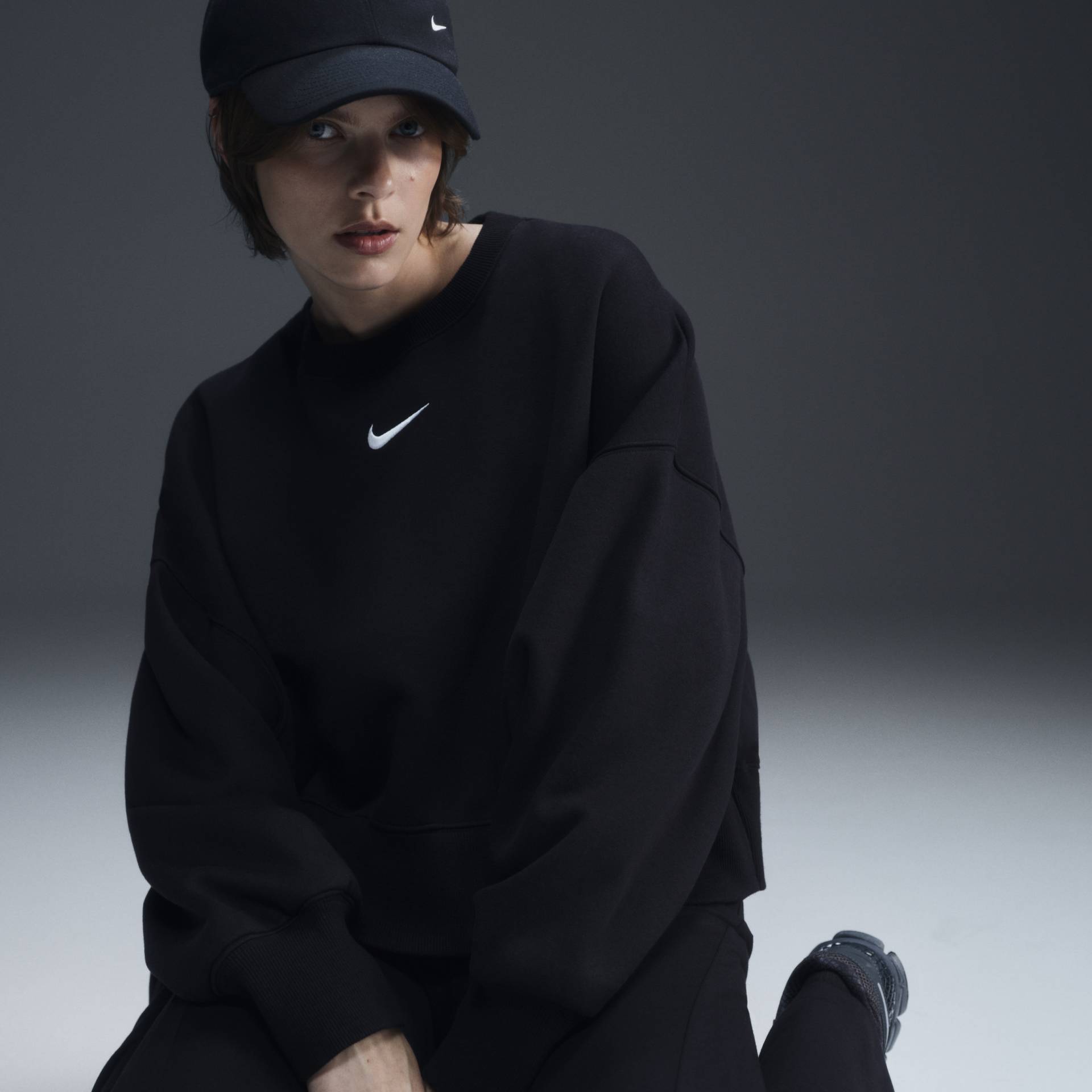 Nike Sportswear Phoenix Fleece Over-Oversized Rundhals-Sweatshirt für Damen - Schwarz von Nike