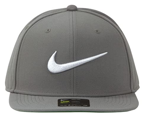 Nike Sportswear Pro Swoosh Classic Snapback Hat, Partikelgrau, Einheitsgr��e von Nike