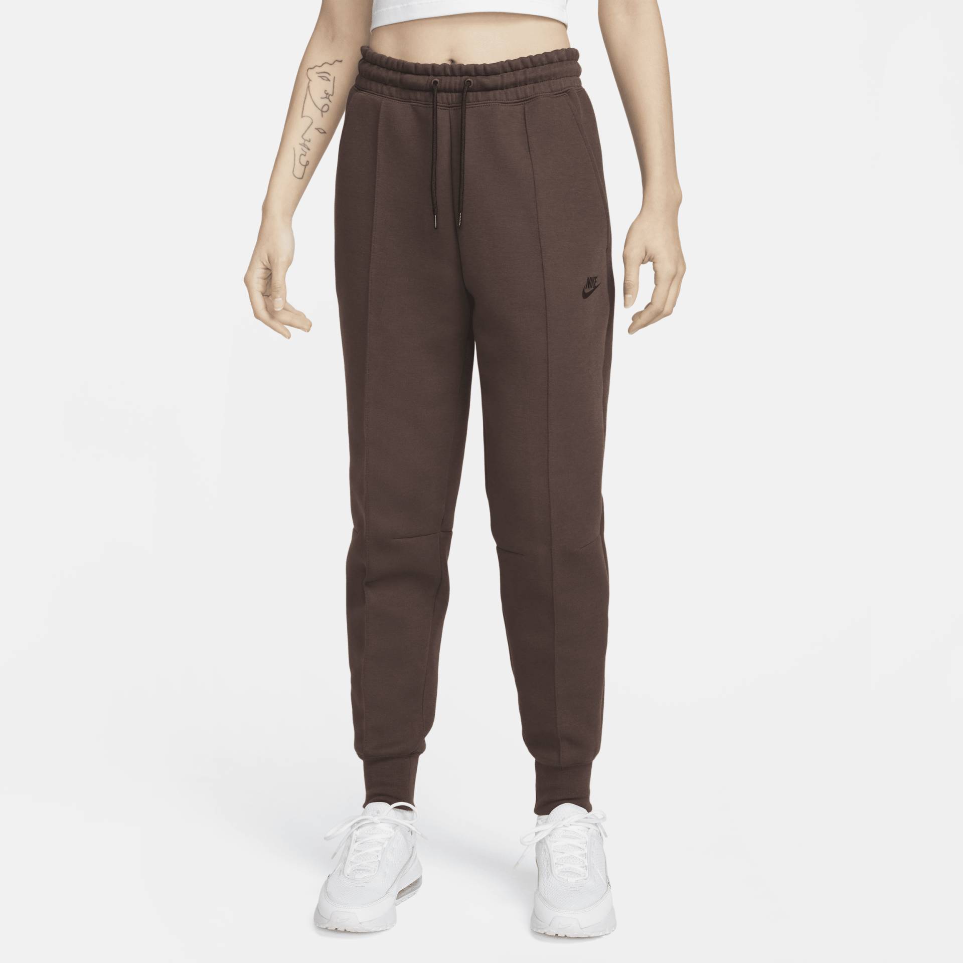 Nike Sportswear Tech Fleece Jogginghose mit mittelhohem Bund für Damen - Braun von Nike