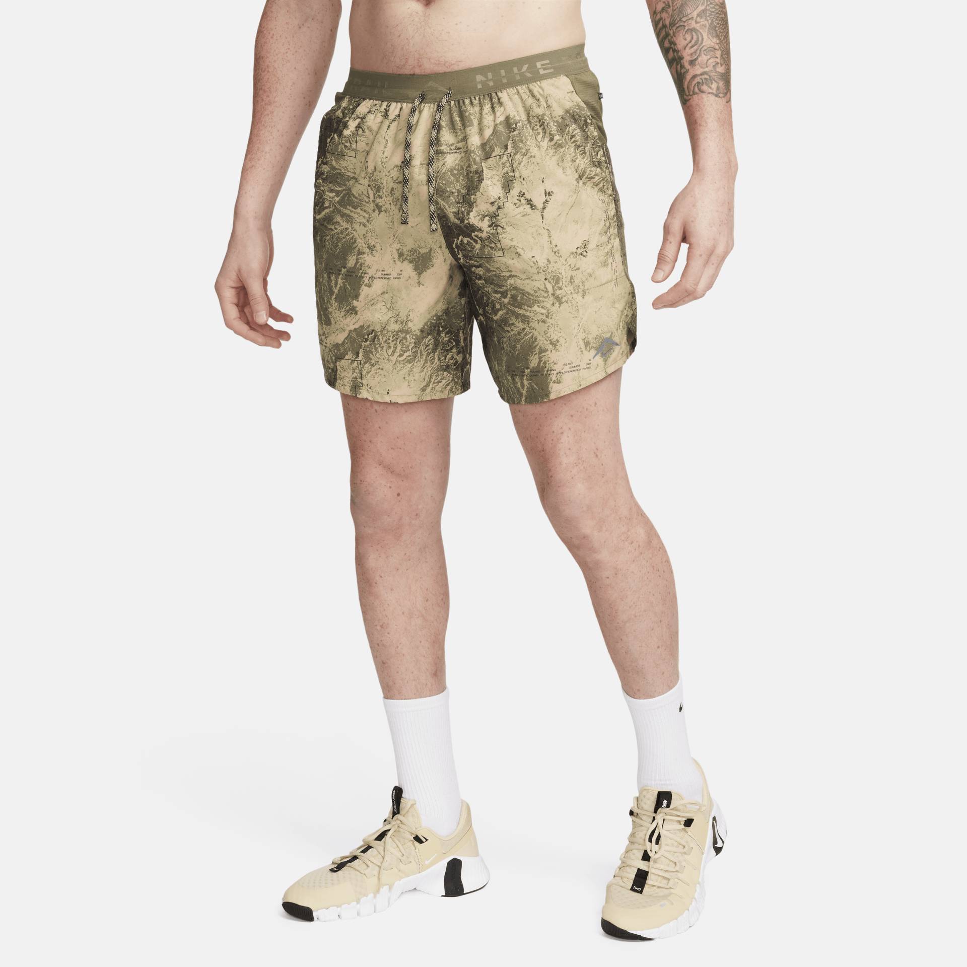 Nike Stride Dri-FIT-Laufshorts mit Futter für Herren (ca. 18 cm) - Grün von Nike