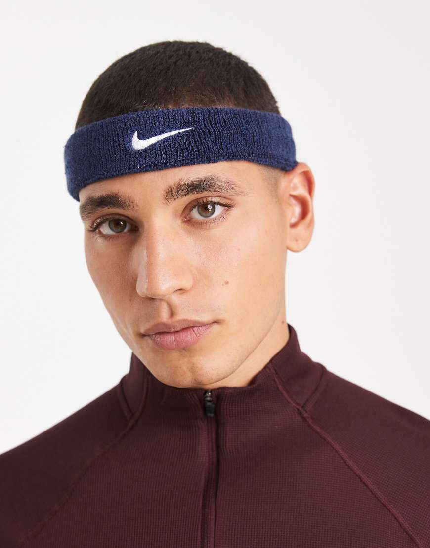 Nike - Swoosh Classic - Stirnband in Marineblau von Nike