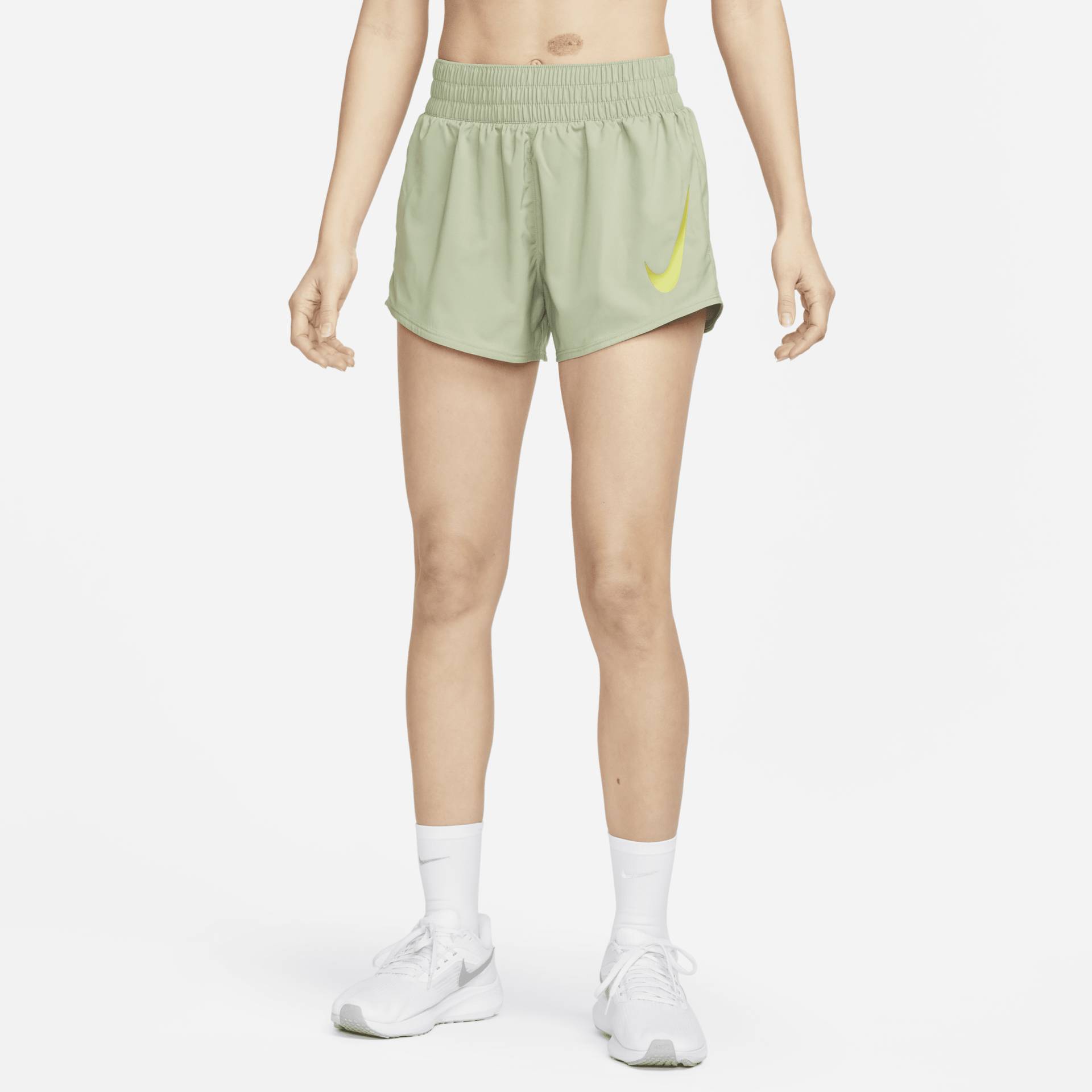 Nike Swoosh Damen-Laufshorts mit Futter - Grün von Nike