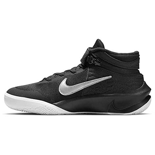 Nike Team Hustle D 10 Flyease Gymnastikschuh, Black Metallic Silver Volt White, 38.5 EU von Nike