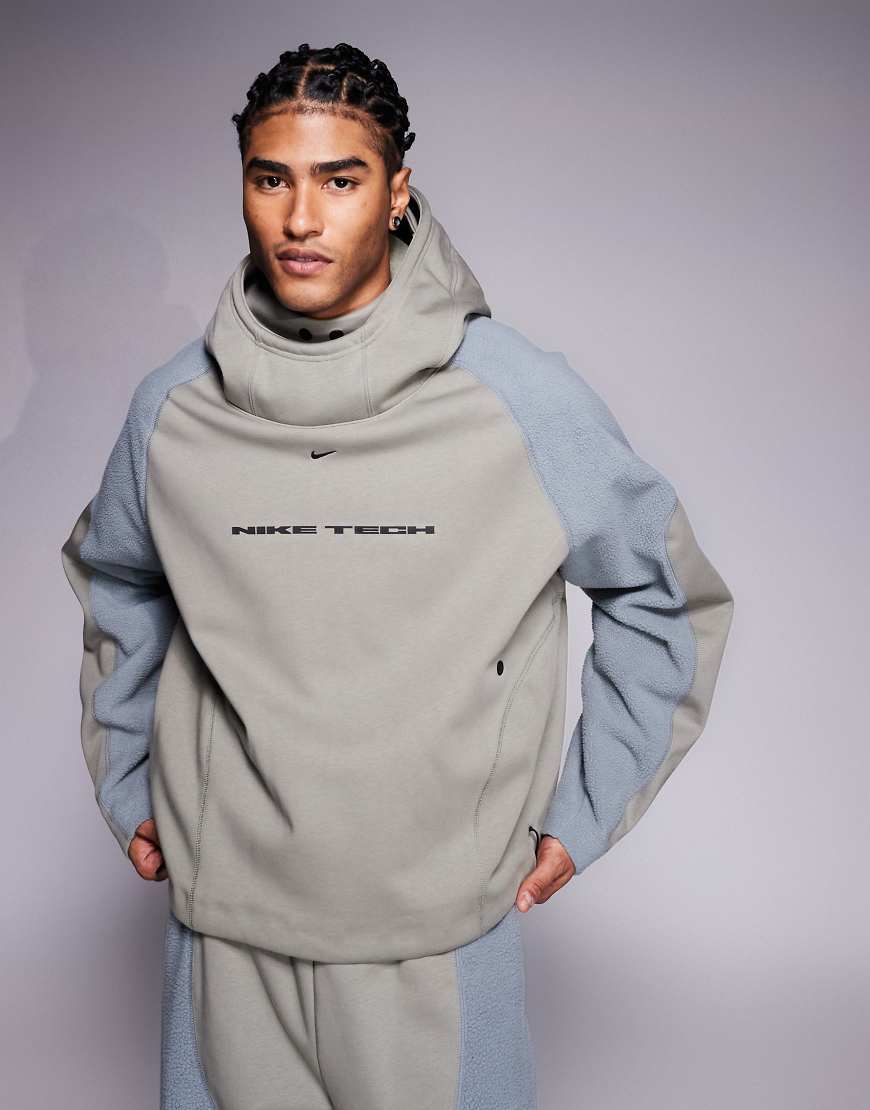 Nike - Tech Boreas - Oversize-Kapuzenpullover in Grau von Nike