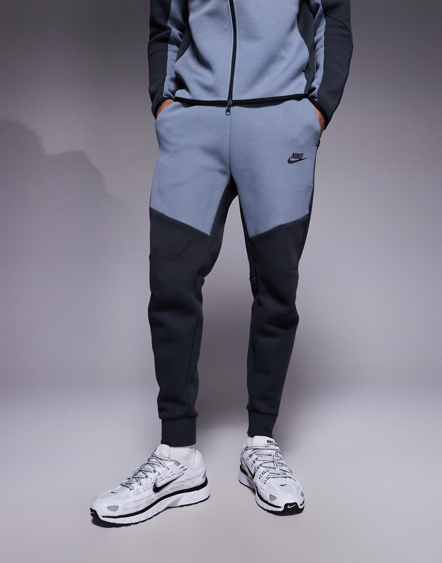 Nike - Tech - Graue Fleece-Jogginghose von Nike
