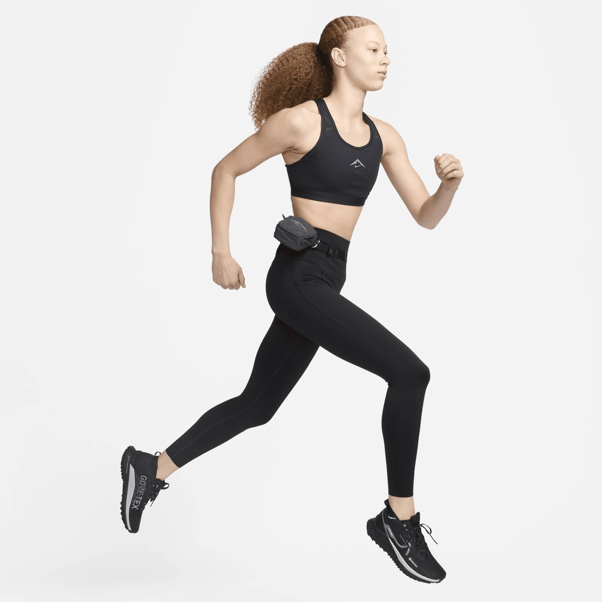 Nike Trail Go 7/8-Leggings mit Taschen, starkem Halt und hohem Bund für Damen - Schwarz von Nike