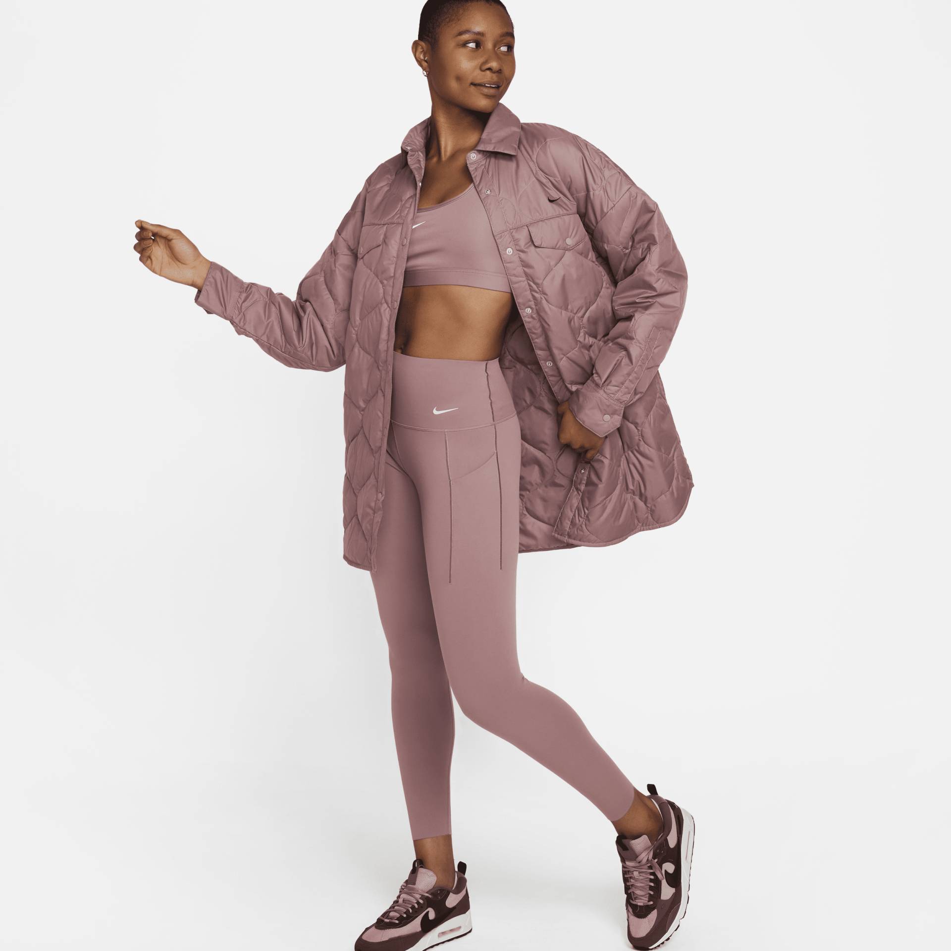 Nike Universa 7/8-Leggings mit Taschen, mittlerem Halt und hohem Bund für Damen - Lila von Nike