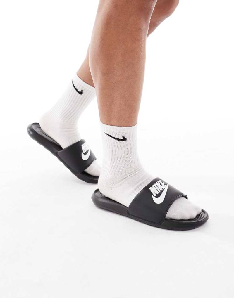 Nike - Victory One - Slider in Schwarz von Nike