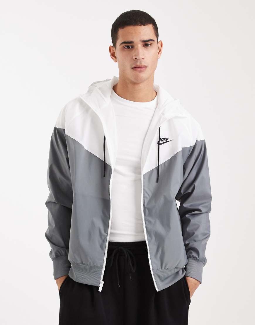 Nike - Windrunner - Windjacke in Grau und Weiß-Schwarz von Nike