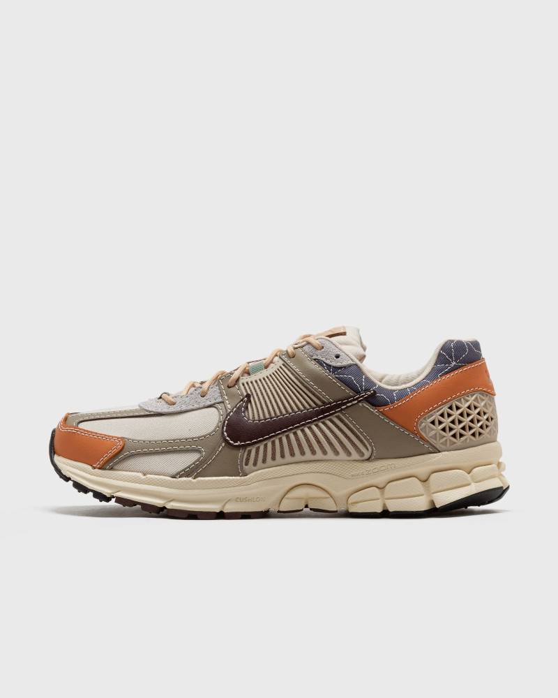 Nike ZOOM VOMERO 5 'Sashiko' men Lowtop brown|beige in Größe:41 von Nike