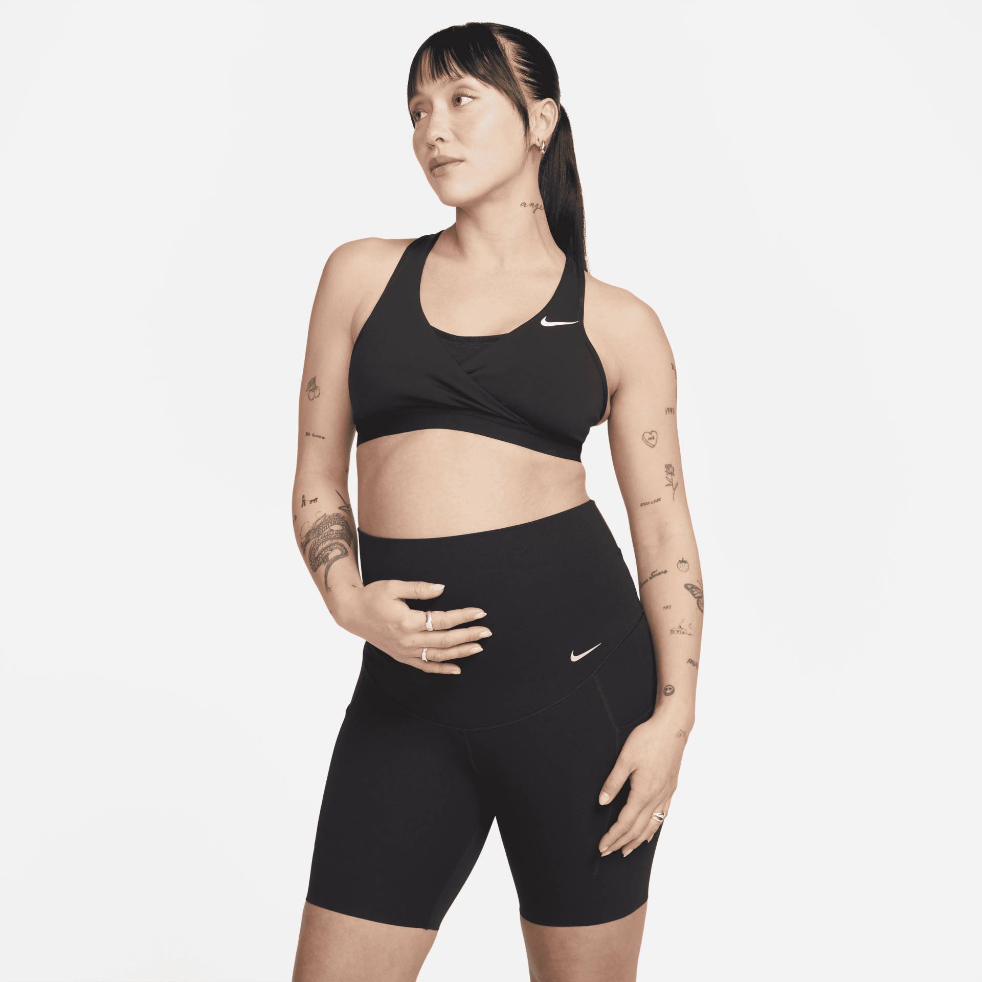 Nike Zenvy (M) Biker-Shorts mit sanftem Halt, hohem Taillenbund und Taschen für Damen (ca. 20 cm)(Umstandskleidung) - Schwarz von Nike