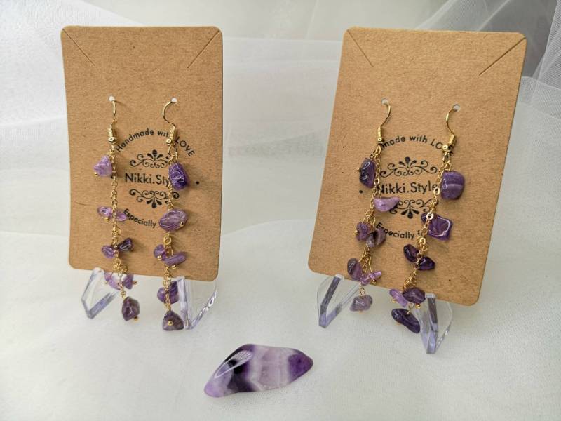 Amethyst Kristall Chips Ohrringe von NikkiStyleBoutique