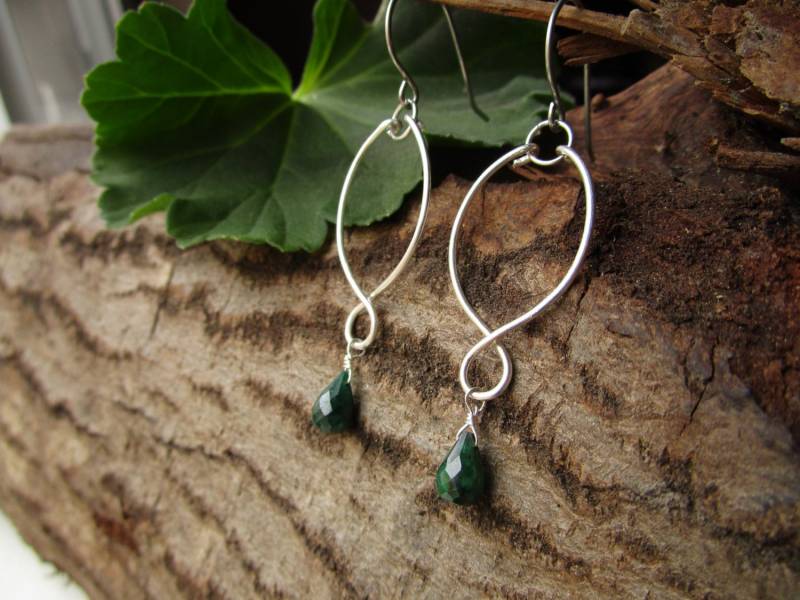 Echte Smaragd Ohrringe, Sterling Silber Baumeln Ohrringe von NikkisNicNaks