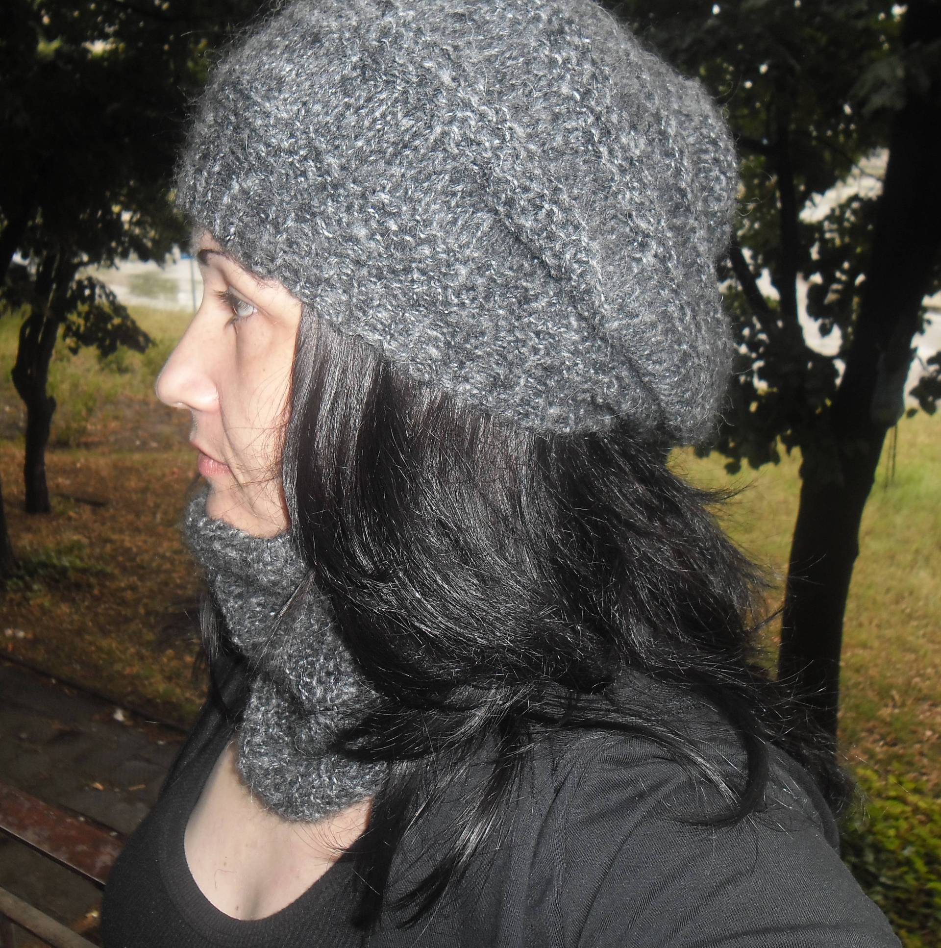 Handgestrickte Wollmütze Und Schal, Warme Winter Accessoires von NikmarFashion