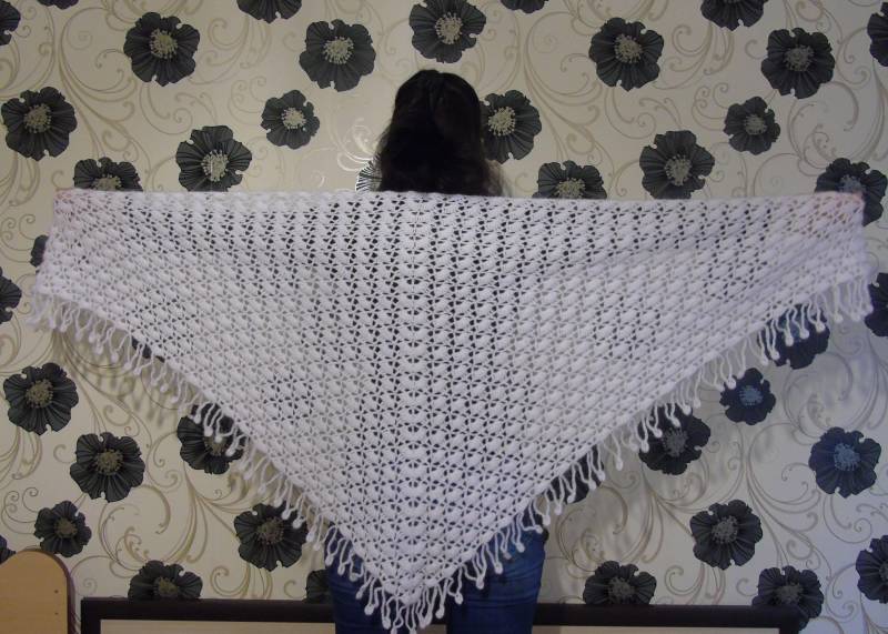 Тriangle Schal -Wolle Und Mohair Unikat Handgehäkelt von NikmarFashion