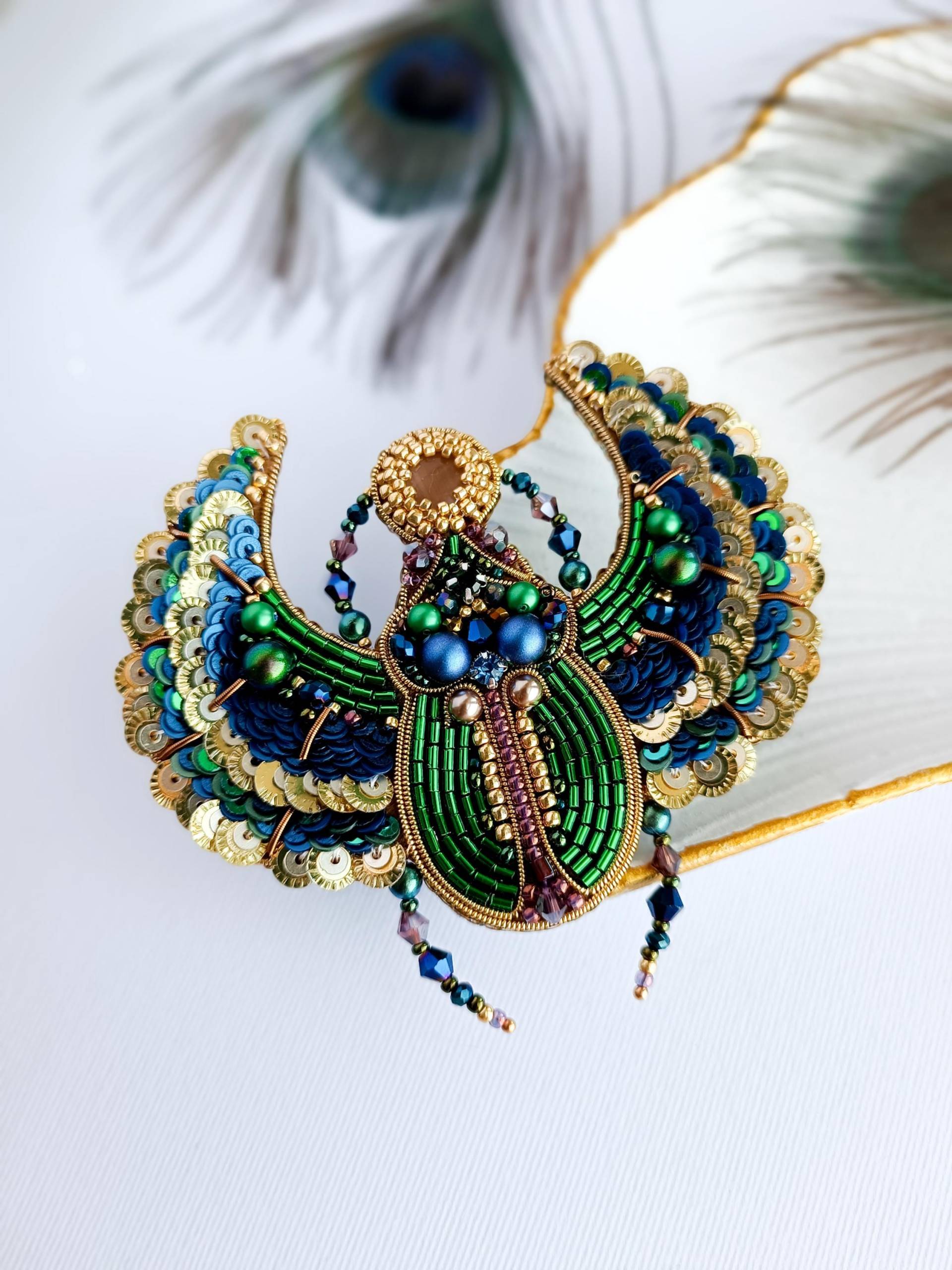 Perlen Anstecknadel Käfer Brosche in Der Ukraine Hergestellt Einzigartiges Geschenk Für Sie von NikoLeeShop