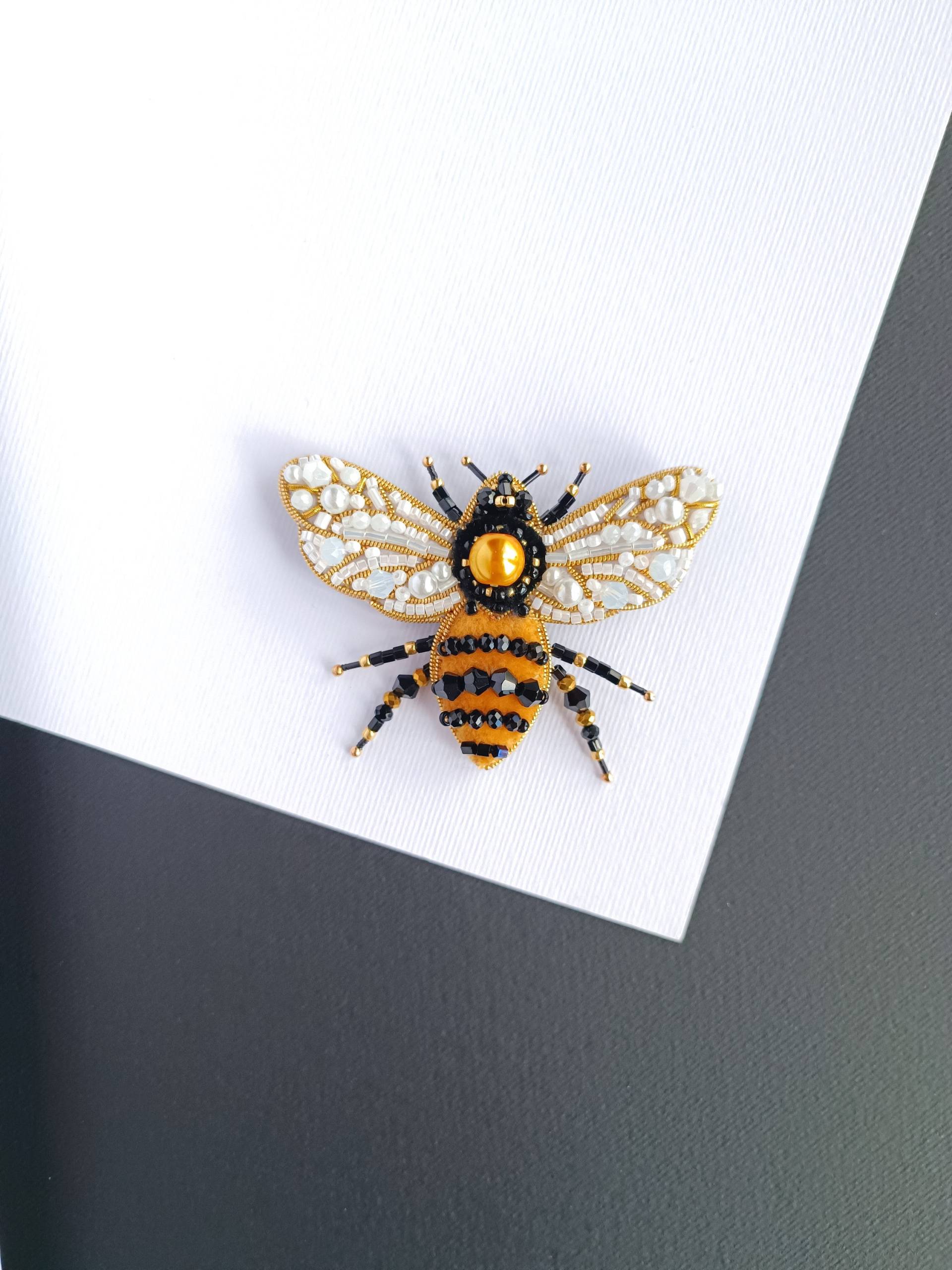 Perlen Bienen Brosche Gestickt Insekt Stift Handgemachte Schmuck Hergestellt in Der Ukraine Am Besten Weihnachtsgeschenk Für Sie von NikoLeeShop