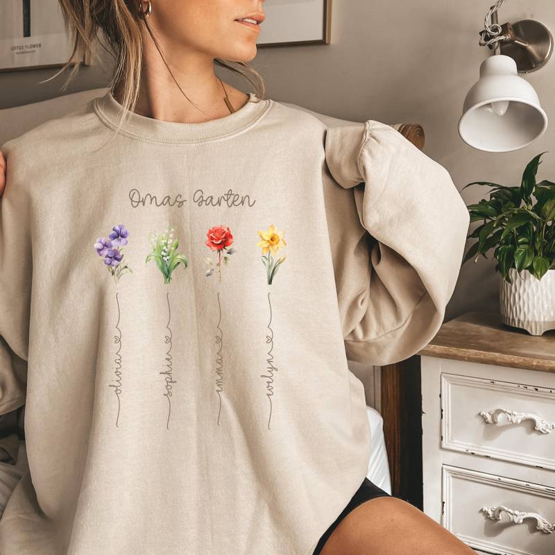 Mamas Garten Pulli, Personalisierter Geburtstag Pullover, Beste Mama Geschenk Muttertag, Mutter Oma Schwangerschaft Mit Kinder Enkel Name Mamas Garten Pulli, Personalisierter Geburtstag Pullover, Beste Mama Geschenk Muttertag, Mutter Oma Schwangerschaft Mit Kinder Enkel Name von NilaCreativeDesigns