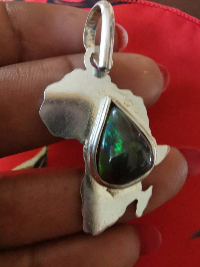 Äthiopien Dark Multicolour Wello Opal Anhänger, Unikat 46Ct Nr01 Ethiopian Äthiopien Dark Multicolour Wello Opal Anhänger, Unikat 46Ct Nr01 Ethiopian von Nilquelle