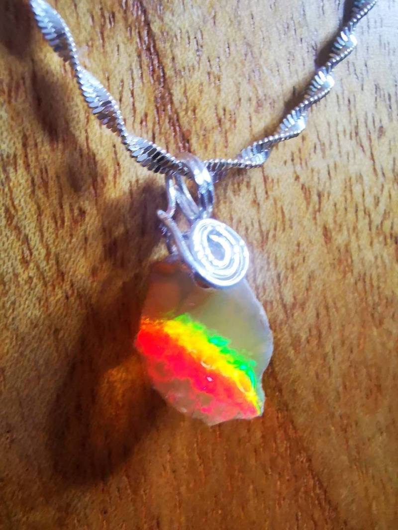 Äthiopien Multicolour Wello Opal Anhänger, Unikat Nr 04 Äthiopien Multicolour Wello Opal Anhänger, Unikat Nr 04 von Nilquelle