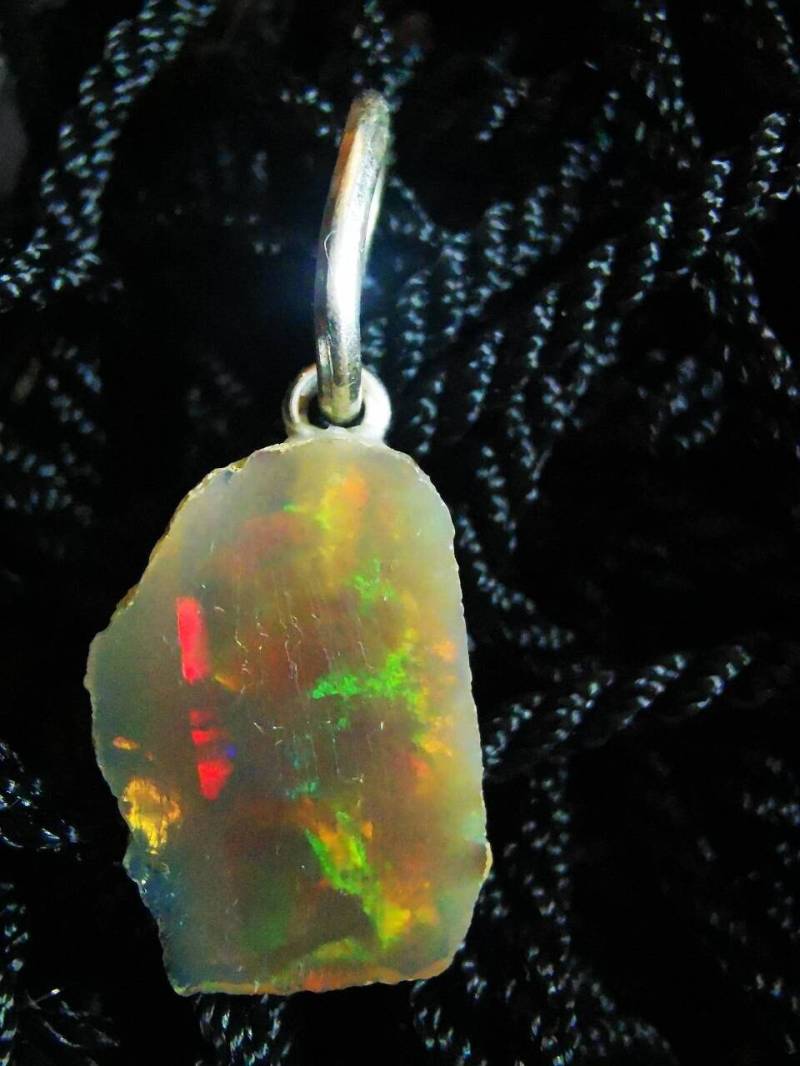 Äthiopien Multicolour Wello Opal Anhänger, Unikat Nr 09 Äthiopien Multicolour Wello Opal Anhänger, Unikat Nr 09 von Nilquelle