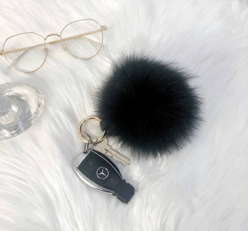Echter Schwarzer Pelz Pompom Schlüsselanhänger Taschenanhänger Accessoire Echter Schwarzer Pelz Pompom Schlüsselanhänger Taschenanhänger Accessoire von NimnimCo
