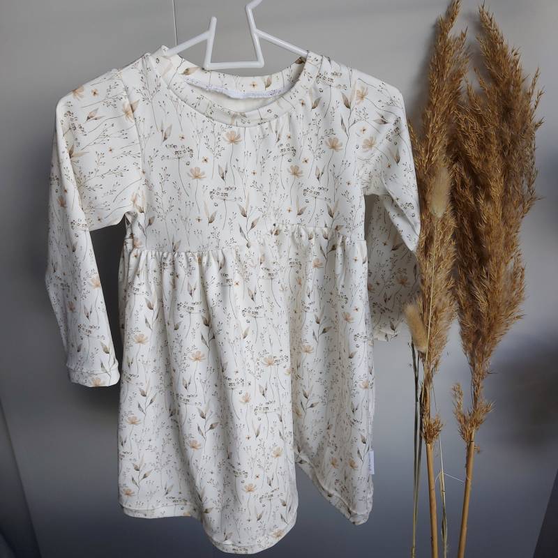 Kleid Aus Jersey Mit Trockenblumen, Verschiedene Muster Möglich, Blumenkleid von NimoKidswear