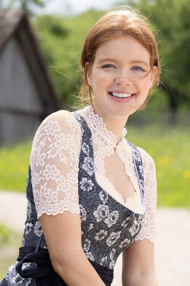 Nina Von C. Dirndlbluse 'Sophie' Lochausschnitt 16465326, Champagner von Nina Von C.