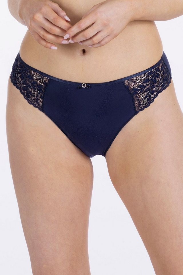 Nina Von C. Slip von Nina Von C.