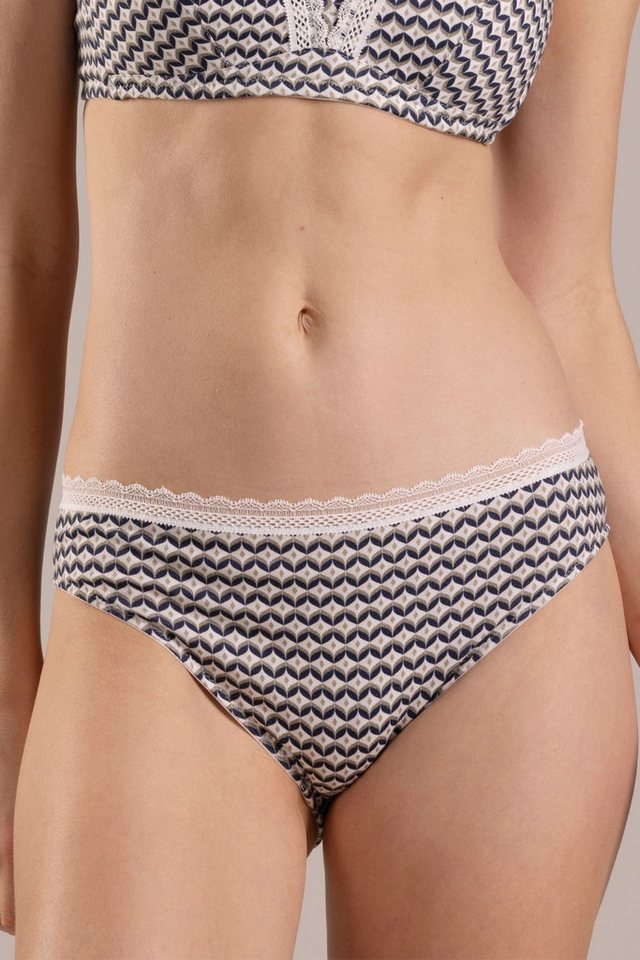 Nina Von C. Slip von Nina Von C.