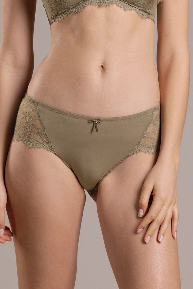 Nina Von C. Slip von Nina Von C.