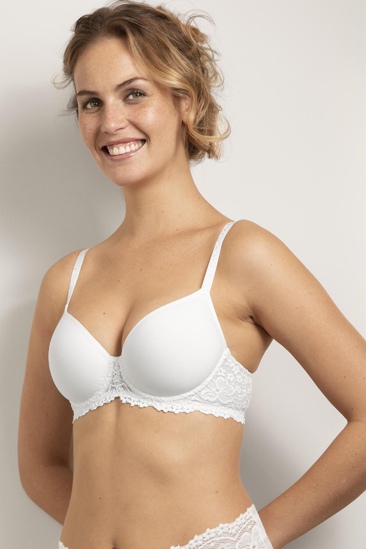 Nina von C. - Spacer BH mit Bügel Millefleurs weiss - Gr. - 80D von Nina von C.