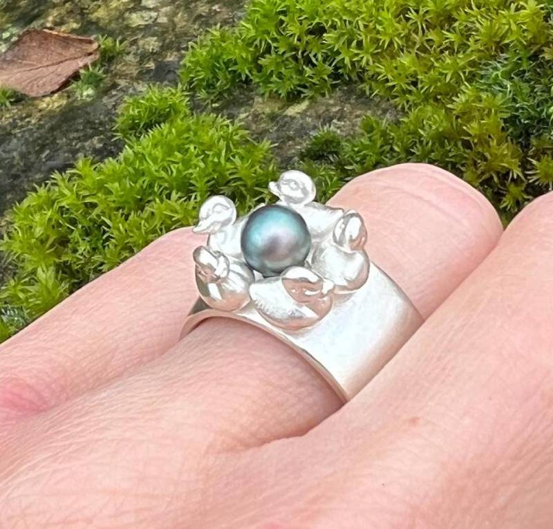 Süßer Enten Entchen Quietscheente Ring Silber 925 Sterlingsilber Süßwasserperle, Entenring Entchenring Tierring Tiere Ente Schmuck von NinaBruneDesign