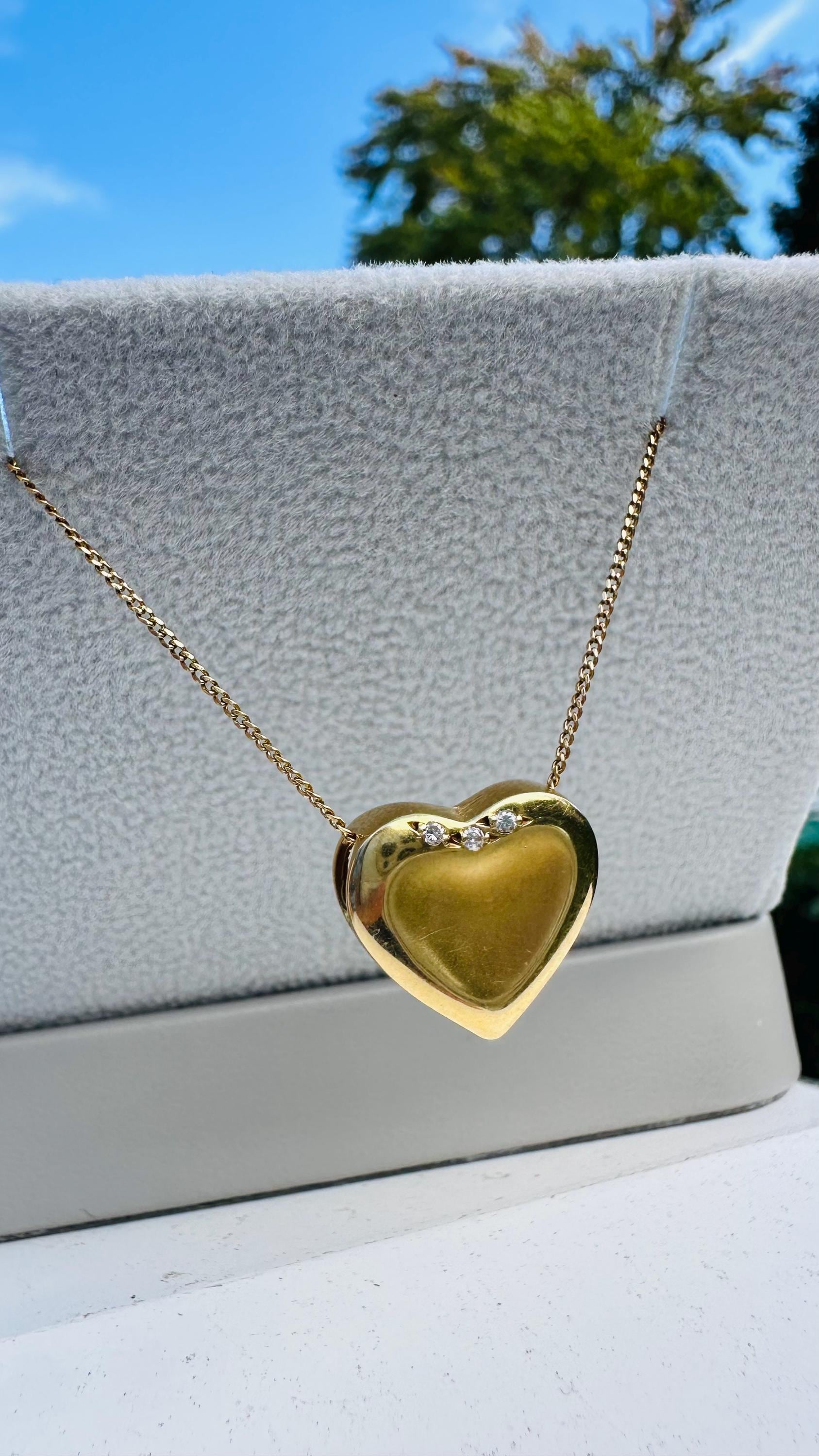 18K Goldkette Vintage Herzanhänger Mit 3 Diamanten, 40 cm Kette von NinaRioJewelry