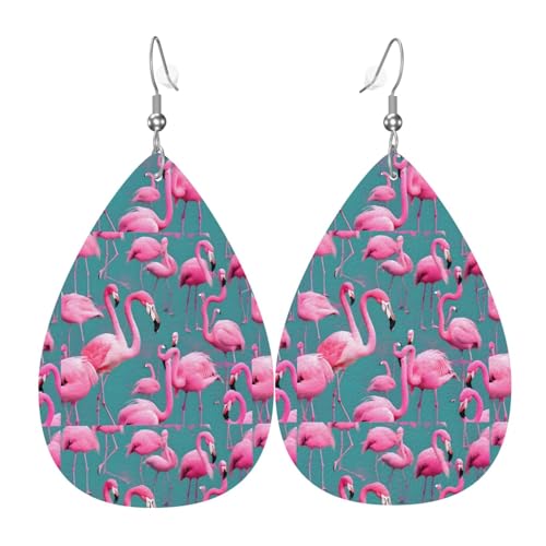 Ein Herd von Flamingos Leder-Ohrring-Paaren in Tropfenform aus Kunstleder für Frauen, leichtes Leder-Hängeohrringe. von Ninainaid