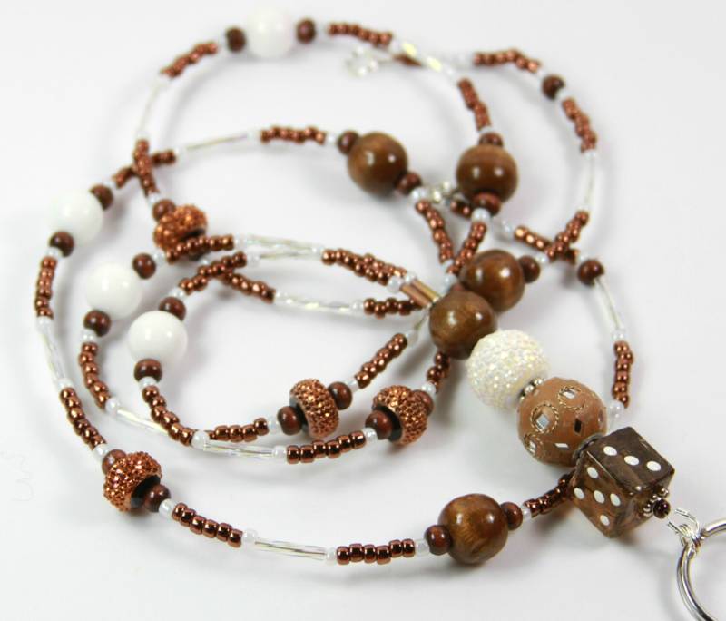 Braun Dice - Perlen Badge Holder Beaded Lanyard von NineGemsInspirations