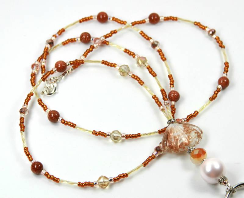 Glitzernden Shell - Glasperlen Abzeichen Halter, Beaded Lanyard, Shell-Lanyard von NineGemsInspirations