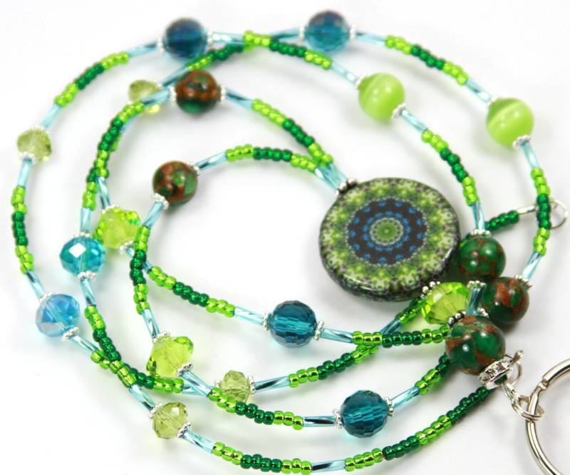 Grün Mandala - Perlen Badge Holder, Mandala-Schlüsselband, Lanyard Grün Mandala von NineGemsInspirations