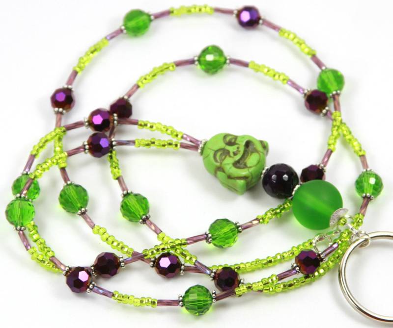Grüne Laughing Buddha-Glasperlen Abzeichen Halter, Beaded Lanyard, Schlüsselband Grün, Laughing Buddha Lanyard von NineGemsInspirations