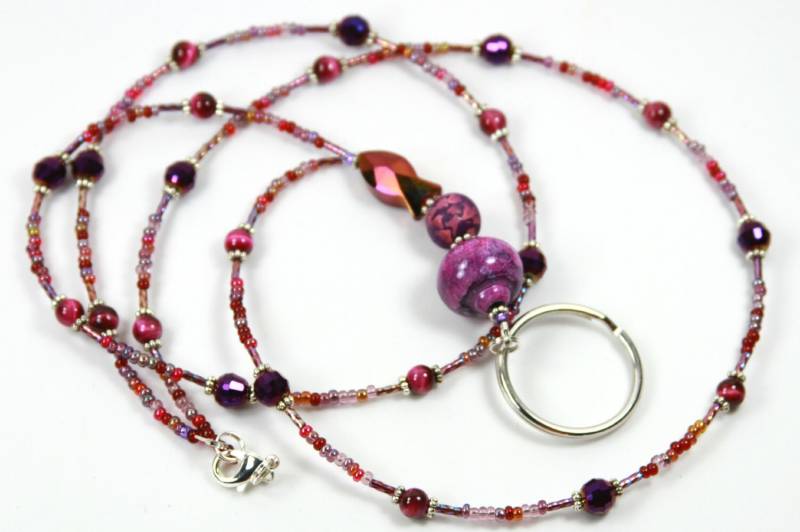 Lila Shinny Fisch - Perlen Plakettenhalter Beaded Lanyard, Lila Schlüsselband Lanyard Fisch von NineGemsInspirations