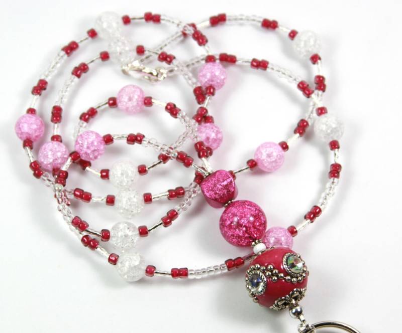 Rosa Schnee - Perlen Badge Holder Wulstige Lanyard von NineGemsInspirations